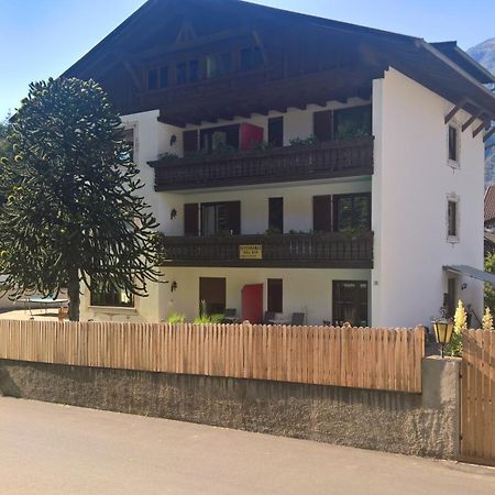 Hotel Krone Morter Buitenkant foto