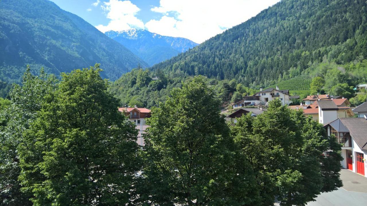 Hotel Krone Morter Buitenkant foto